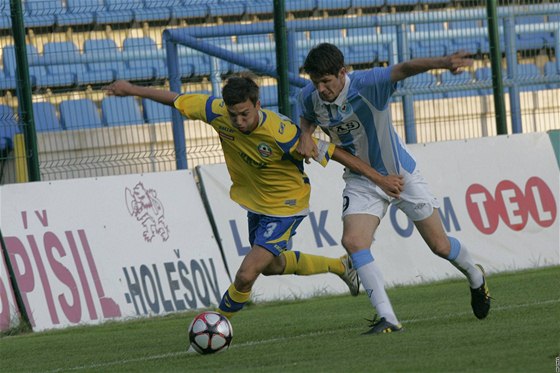 Zlínský Luká Pazdera (vlevo) rozhodl duel na hiti Bohemians 1905