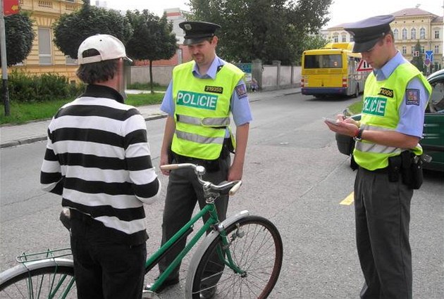 Policejní kontrolní akce.