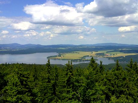 Pohled na Lipno z Vtkova Hrdku