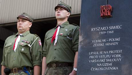Odhalení obelisku k uctní památky Ryszarda Siwiece. (20. srpna 2010)