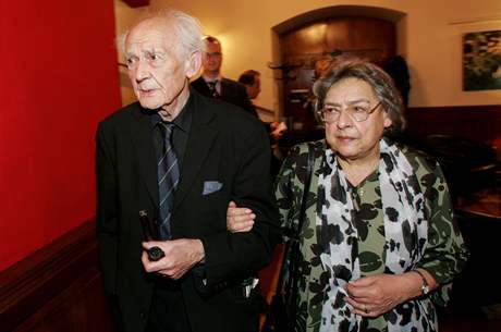 Zygmunt Bauman s manelkou v Praze, 2006