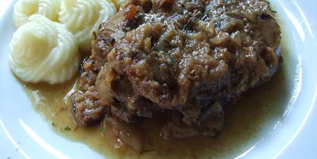 Zmeck restaurace Moname v Medlnkch - telec osso buco s bramborovm pyr.