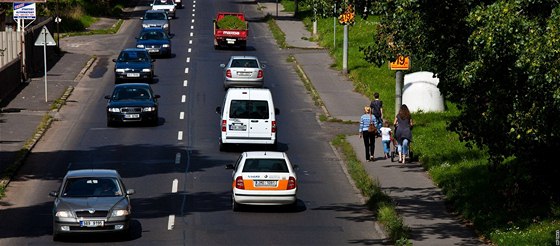 Napíklad o petíené doprav ani dalích problémech, které se v Perov nedaí vyeit, není v asopise ani zmínka. Ilustraní foto