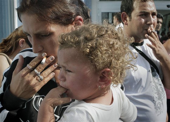 Romové odlétají z Francie do Rumunska (19. srpna2010)