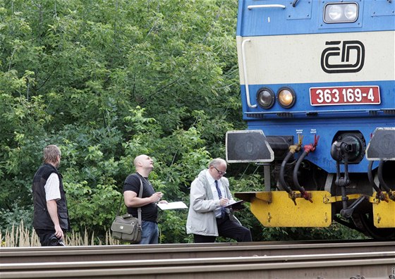 Vyetování sebevrad pod koly vlaku není bohuel v Pardubicích niím výjimeným. Foto z roku 2010.
