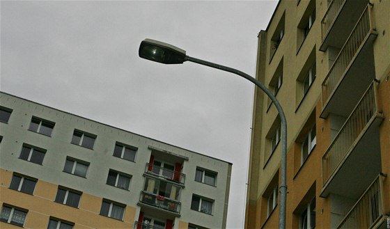 V Lipníku nad Bevou nahradí msto ve vybraných lokalitách v lampách veejného osvtlení klasické výbojky LED diodami. (Ilustraní snímek)