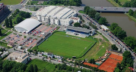 Letecký pohled na stadion v Pardubicích