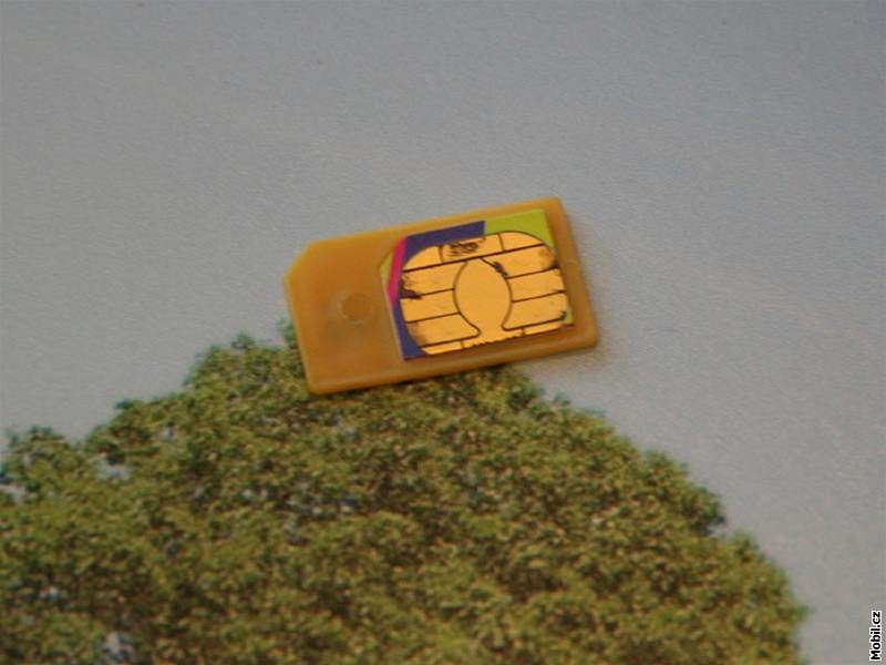 Klet na vycvaknutí microSIM karty z klasické SIM