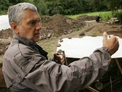 Miloslav Chytrek z archeologickho stavu Akademie vd R hovo o postupu archeologickho bdn na vrchu Vlada