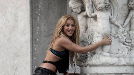 Shakira pi natáení hudebního videoklipu