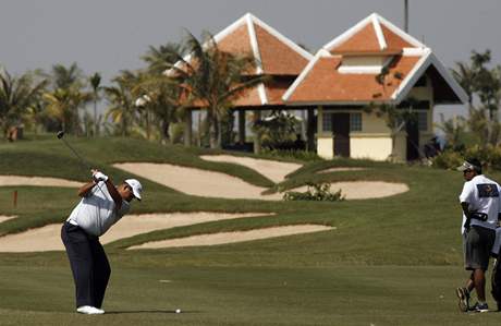 Turnaj Johnnie Walker Cambodia Championship na hřišti Phokeethra byl součástí profesionální Asian Tour. Turnaj Johnnie Walker Cambodia Championship na hřišti Phokeethra byl součástí profesionální Asian Tour.