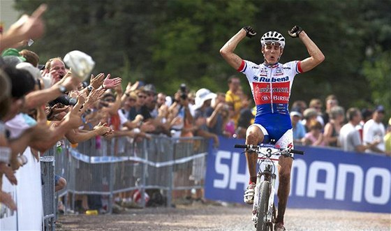 Biker Jaroslav Kulhavý vyhrál závod SP v cross-country na horských kolech.