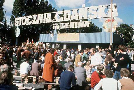 Stvka v polskch lodnicch v Gdasku trvala od 13. do 31. srpna. Skonila dohodou s polskou vldou. (18. srpna 1980)