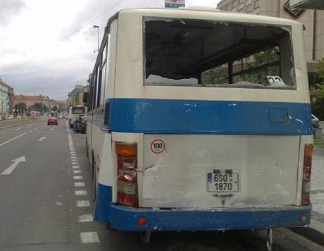 V prask Gymnasijn ulici se srazily dva autobusy (31.08.2010)