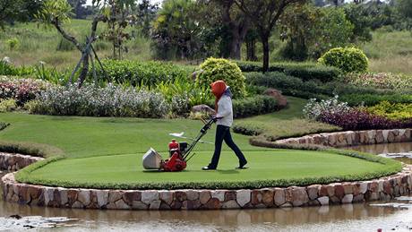 Golfové hřiště Angkor v Kambodži nese rukopis Nicka Falda. Golfové hřiště Angkor v Kambodži nese rukopis Nicka Falda.