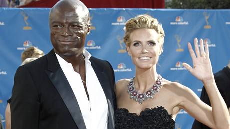 Pedávání cen Emmy - Seal a Heidi Klum 