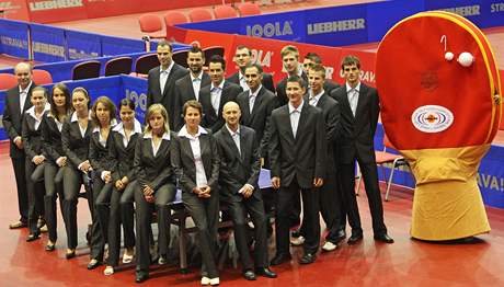eská reprezentace stolních tenist ped zahájením evropského ampionátu v Ostrav