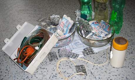 Kriminalisté z Jihlavy pi domovní prohlídce zajistili vci k výrob drogy.