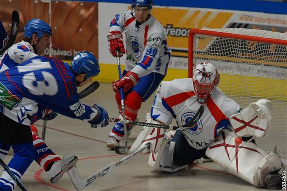 Ve víkendových zápasech 16. a 17. kola Tipgames Extraligy si Pardubice pipsaly prohru a výhru, co ve vyrovnané souti znamenalo posun tabulkou vzhru.