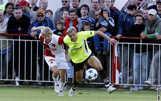 Na podzim se fotbalisté Pardubic utkali v poháru s praskou Slavií.