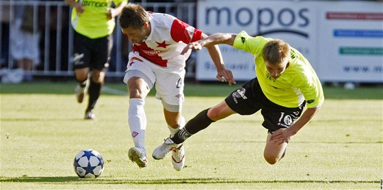 Ilustraní foto z duelu Pardubic (ve lutém) se Slavií.