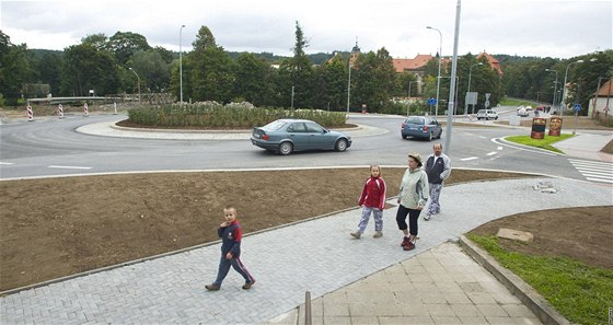 Místo nebezpené kiovatky bude kruhový objezd (Ilustraní snímek)