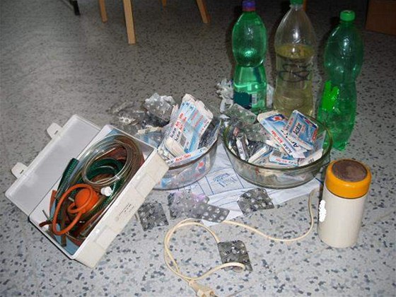 Kriminalisté z Jihlavy pi domovní prohlídce zajistili vci k výrob drogy.