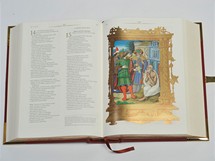 Luxusn zlat Bible stoj 57 900 korun