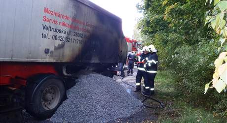koda pes pl milionu korun zbyla po poáru pneumatiky kamionu na Pelhimovsku 