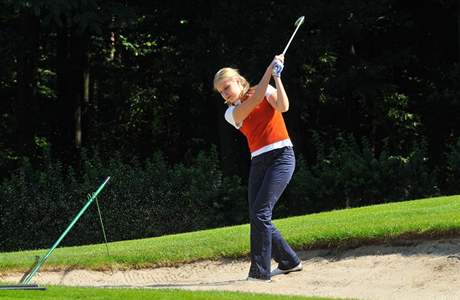 Finlov turnaj Miss golf 2010 - finalistka z roku 2008 Kateina mdov.