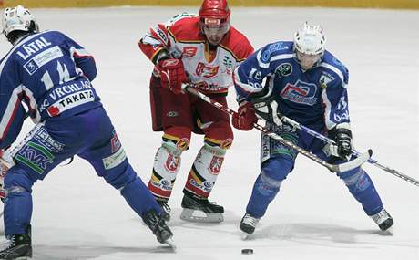 HC VCES Hradec Králové vs. HC Vrchlabí (v modrém) (15. února 2009)