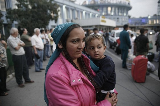 Romové odjídjí z Francie zpt do Rumunska (14. záí 2010)   foto: AP