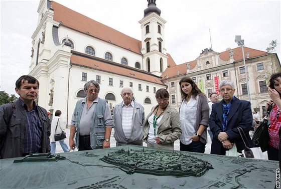 Model Brna na zrekonstruovaném Moravském námstí se nechá opravit za tém 300 tisíc korun.