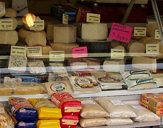 Znakou Vysoina regionální produkt se v kraji honosí dalích pt výrobc a producent, mezi nimi i výrobce kozích sýr i slamných výrobk. Ilustraní foto