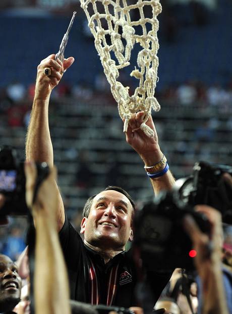 Mike Krzyzewski, trenr USA, sth sku po finle MS basketbalist