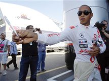 TAK SI VEMTE TU TUKU! Lewis Hamilton ped prvnm trninkem GP Itlie.