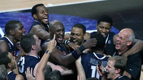 TÝM! Amerití basketbasté po triumfu na mistrovství svta