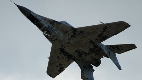 MiG-29 slovenských vzduných sil. Letová ukázka na Dnech NATO v Ostrav.