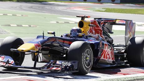 Sebastian Vettel z Red Bullu pi tréninku na VC Itálie