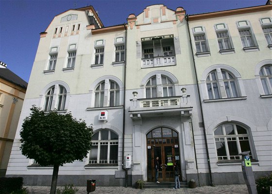 Bývalý hotel Zálona na litovelském námstí.