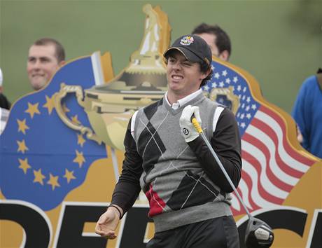 Prvn trnink ped Ryder Cupem: severoirsk hr evropskho tmu Rory McIlroy.