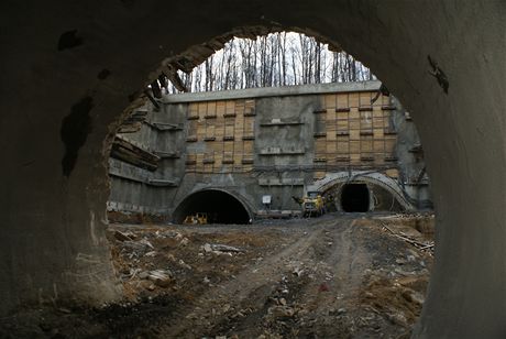 Cholupick tunel - Pohled z ubouran przkumn toly na portlovou stnu