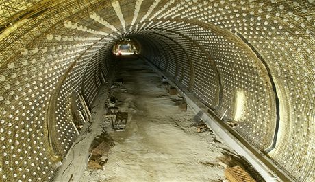 Cholupick tunel - Samonosn vztu definitivnho ostn