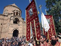 Armnsk kostel sv. Ke na ostrov Akdamar na tureckm jezeru Van