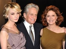 Michael Douglas, Carey Mulliganov a Susan Sarandonov na premie filmu Wall Street: Penze nikdy nesp