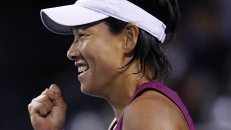 Kimiko Dateová slaví výhru nad bývalou nejlepí tenistkou svta Marií arapovovou