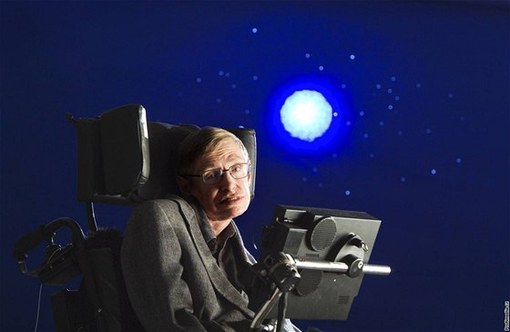 Vdec a celebrita. Stephen Hawking se rozhodl pijít na tajemství vesmíru a svt hltá kadé jeho slovo