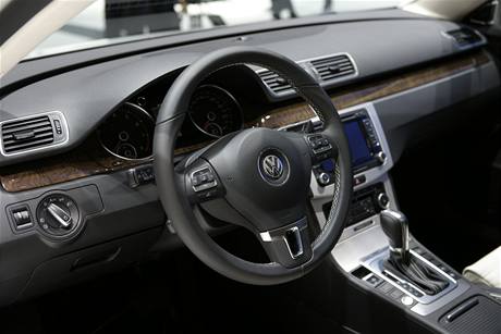 Nov Volkswagen Passat