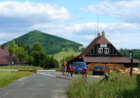 Jizersk hory. Osada Jizerka - Chata Pekovna