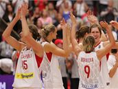 ZAHRAJÍ SI O ZLATO. eské basketbalové reprezentantky se radují, zdolaly Blorusko a zahrají si finále mistrovství svta.